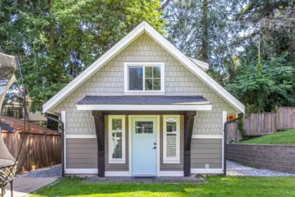 Front Yard Photo of 20492 43 Avenue, Langley, BC