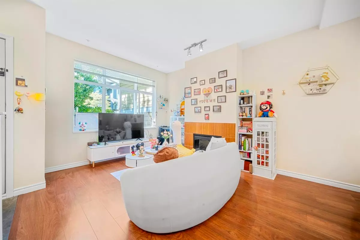 Family Room Photo of 80 6878 Southpoint Drive, Burnaby, BC