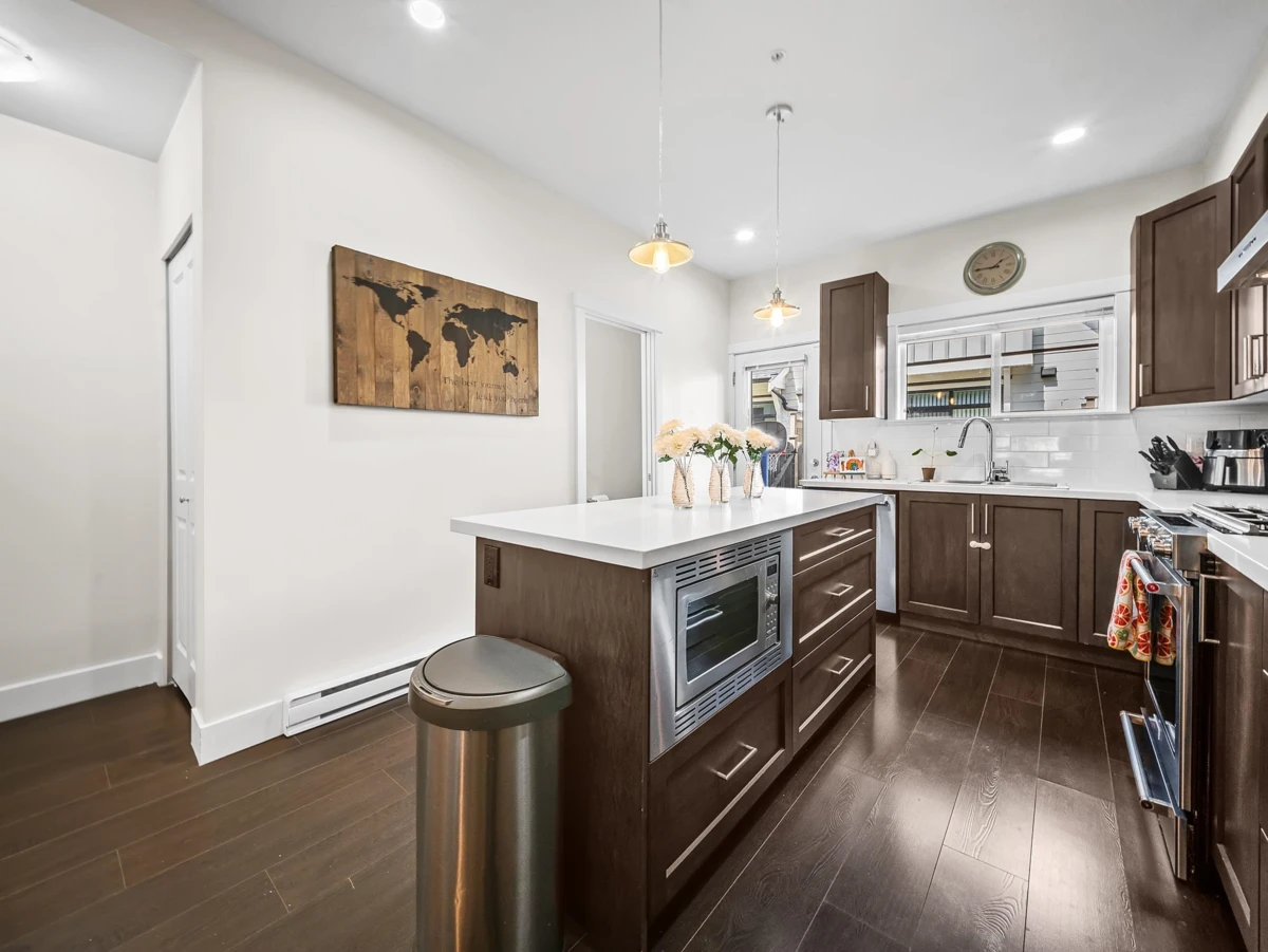 Dining Area Photo of 115 16528 24a Avenue, Surrey, BC