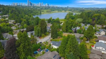 5512 Buckingham Avenue, Burnaby, BC, Burnaby — Single Family Residence for sale