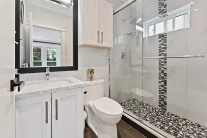 Kitchen Island Photo of 9248 124 Street, Surrey, BC