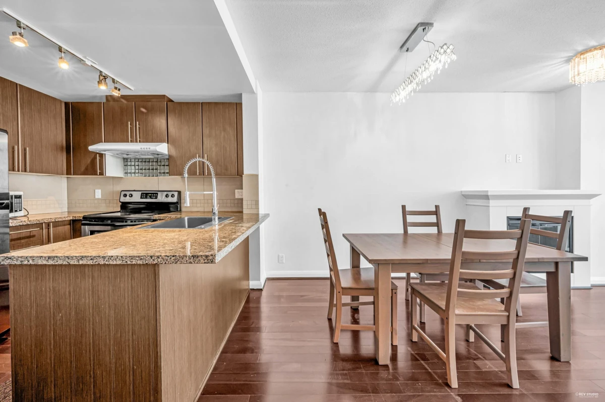 Family Room Photo of 3303 892 Carnarvon Street, New Westminster, BC