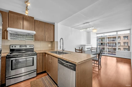 Kitchen Photo of 3303 892 Carnarvon Street, New Westminster, BC