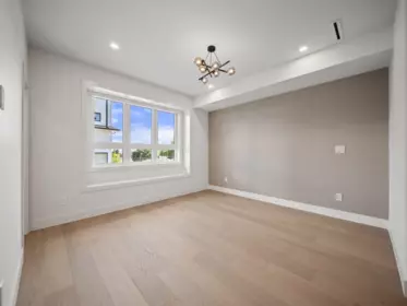 Loft / Bonus Room Photo of 1 3786 Peter Street, Burnaby, BC