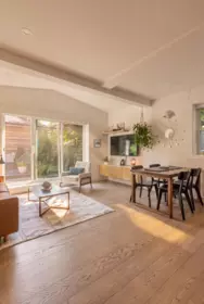 1372 E 10th Avenue, Vancouver, BC, Vancouver — Half Duplex for sale