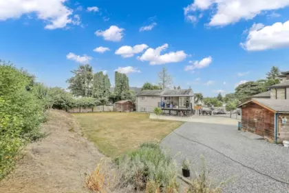 Garden / Landscaping Photo of 15033 Ashby Place, Surrey, BC