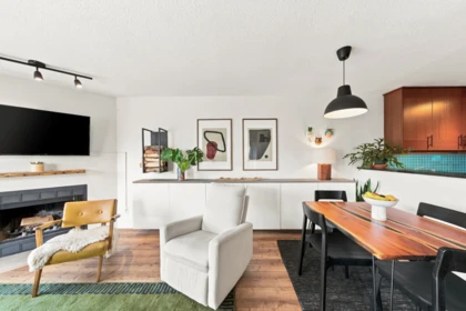 Breakfast Nook Photo of 304 888 W 13th Avenue, Vancouver, BC