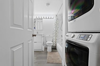Hallway Photo of 302 5818 Lincoln Street, Vancouver, BC