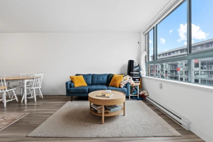 302 5818 Lincoln Street, Vancouver, BC, Vancouver — Apartment/Condo for sale