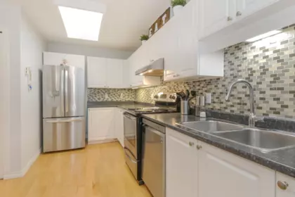 Primary Bathroom Photo of 41 16016 82 Avenue, Surrey, BC