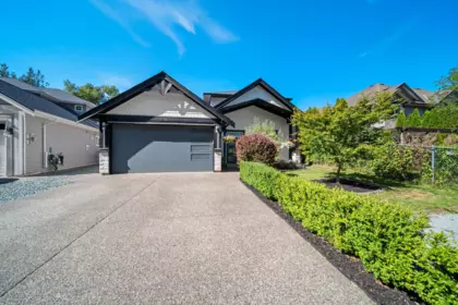 27247 33b Avenue, Langley, BC, Langley — Single Family Residence for sale