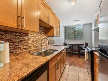Kitchen Island Photo of 404 320 Royal Avenue, New Westminster, BC