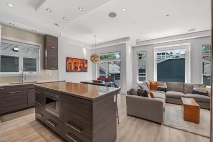 730 E 11th Avenue, Vancouver, BC, Vancouver — Half Duplex for sale
