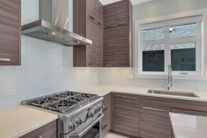730 E 11th Avenue, Vancouver, BC, Vancouver — Half Duplex for sale