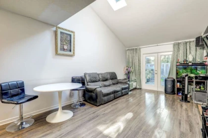 Kitchen Photo of 1 21801 Dewdney Trunk Road, Maple Ridge, BC