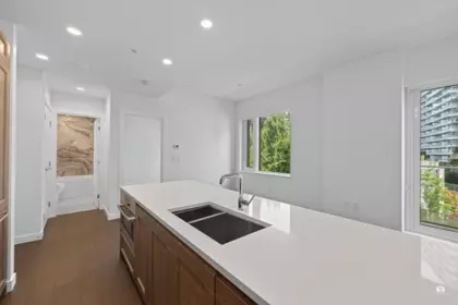Primary Bathroom Photo of 401 5681 Birney Avenue, Vancouver, BC