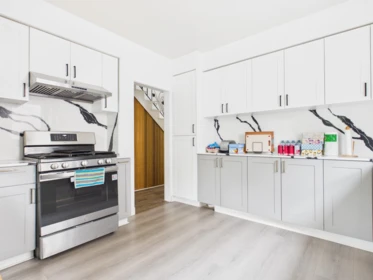 Kitchen Island Photo of 3885 W 35th Avenue, Vancouver, BC