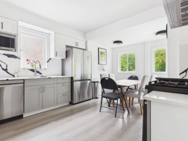 Kitchen Photo of 3885 W 35th Avenue, Vancouver, BC