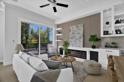 Hallway Photo of 102 16631 18 Avenue, Surrey, BC