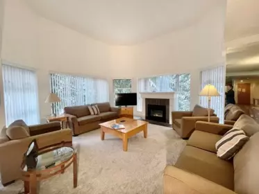 419 4910 Spearhead Place, Whistler, BC, Whistler — Apartment/Condo for sale