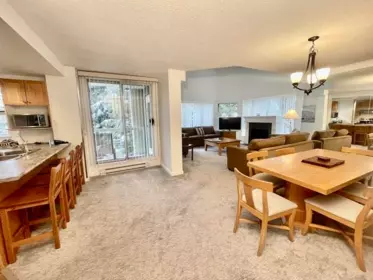 419 4910 Spearhead Place, Whistler, BC, Whistler — Apartment/Condo for sale