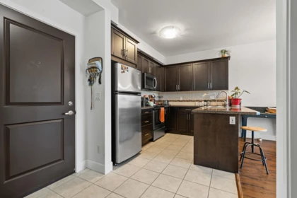 216 46262 First Avenue, Chilliwack, BC, Chilliwack — Apartment/Condo for sale
