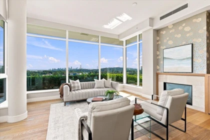 Breakfast Nook Photo of 702 908 Keith Road, West Vancouver, BC