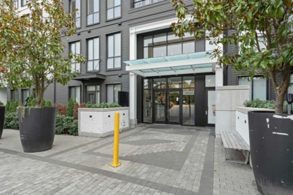 422 14968 101a Avenue, Surrey, BC, Surrey — Apartment/Condo for sale