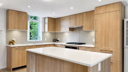 Breakfast Nook Photo of 1 6638 Dunblane Avenue, Burnaby, BC