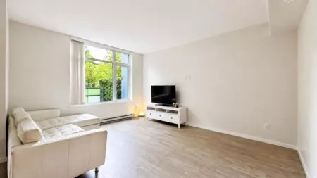 Living Room Photo of 1 6638 Dunblane Avenue, Burnaby, BC