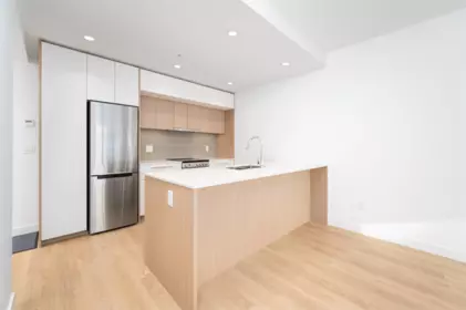 214 9888 University Crescent, Burnaby, BC, Burnaby — Townhouse for sale