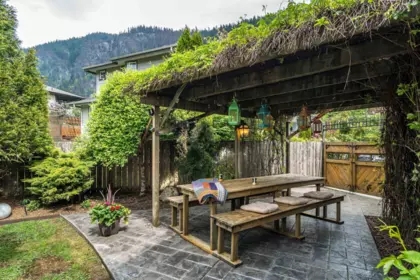 41743 Honey Lane, Squamish, BC, Squamish — Half Duplex for sale
