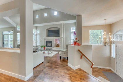 2015 Parkway Boulevard, Coquitlam, BC, Coquitlam — Half Duplex for sale