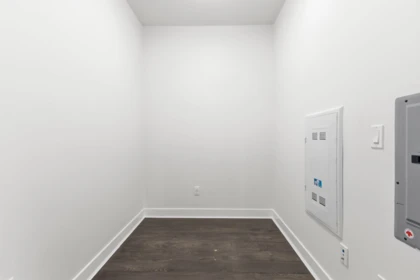 Entry Foyer Photo of 511 733 W 3rd Street, North Vancouver, BC