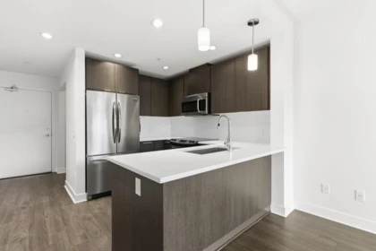 Kitchen Island Photo of 511 733 W 3rd Street, North Vancouver, BC