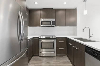 Kitchen Photo of 511 733 W 3rd Street, North Vancouver, BC
