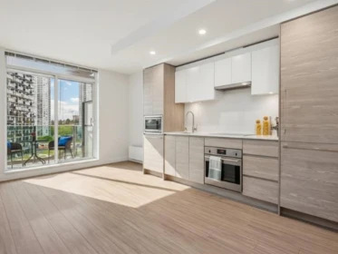 807 13655 Fraser Highway, Surrey, BC, Surrey — Apartment/Condo for sale