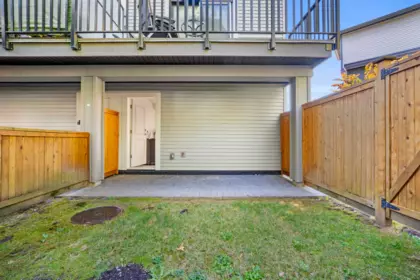 Backyard Photo of 301 2267 Mckenzie Road, Abbotsford, BC