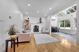 425 Tempe Crescent, North Vancouver, BC