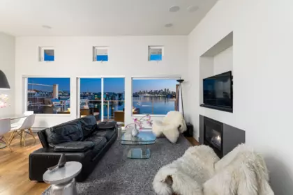Aerial View of FRSL17 415 W Esplanade Avenue, North Vancouver, BC