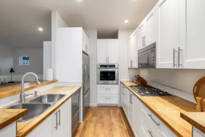 Laundry Room Photo of FRSL17 415 W Esplanade Avenue, North Vancouver, BC