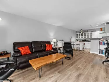 102 410 Agnes Street, New Westminster, BC, New Westminster — Apartment/Condo for sale