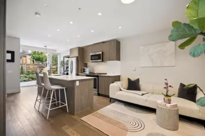 Kitchen Photo of 13 531 E 16th Avenue, Vancouver, BC
