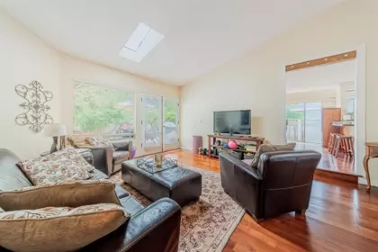 Breakfast Nook Photo of 14636 18 Avenue, Surrey, BC