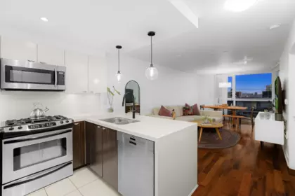 603 160 W 3rd Street, North Vancouver, BC, North vancouver — Apartment/Condo for sale