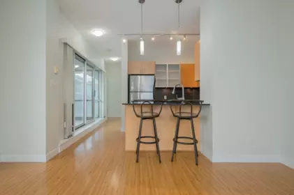 Kitchen Photo of 404 13399 104 Avenue, Surrey, BC
