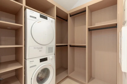 Primary Bedroom Photo of 22 W 14th Avenue, Vancouver, BC