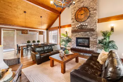 Breakfast Nook Photo of 34247 Farmer Road, Abbotsford, BC