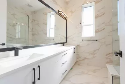 Powder Room Photo of 5972/74 Barnacle Street, Sechelt, BC