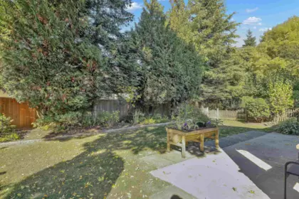 Kitchen Island Photo of 25 5688 152 Street, Surrey, BC